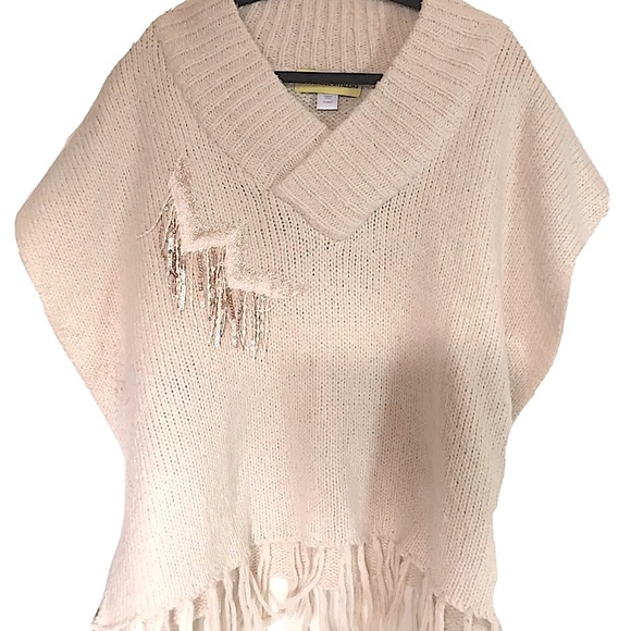 Vintage knit fringe tan poncho with appliqué - Picture 2 of 11